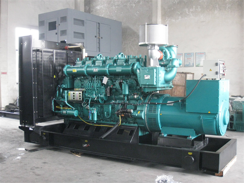 吉阳200KW 柴油发电机的油耗是多少？